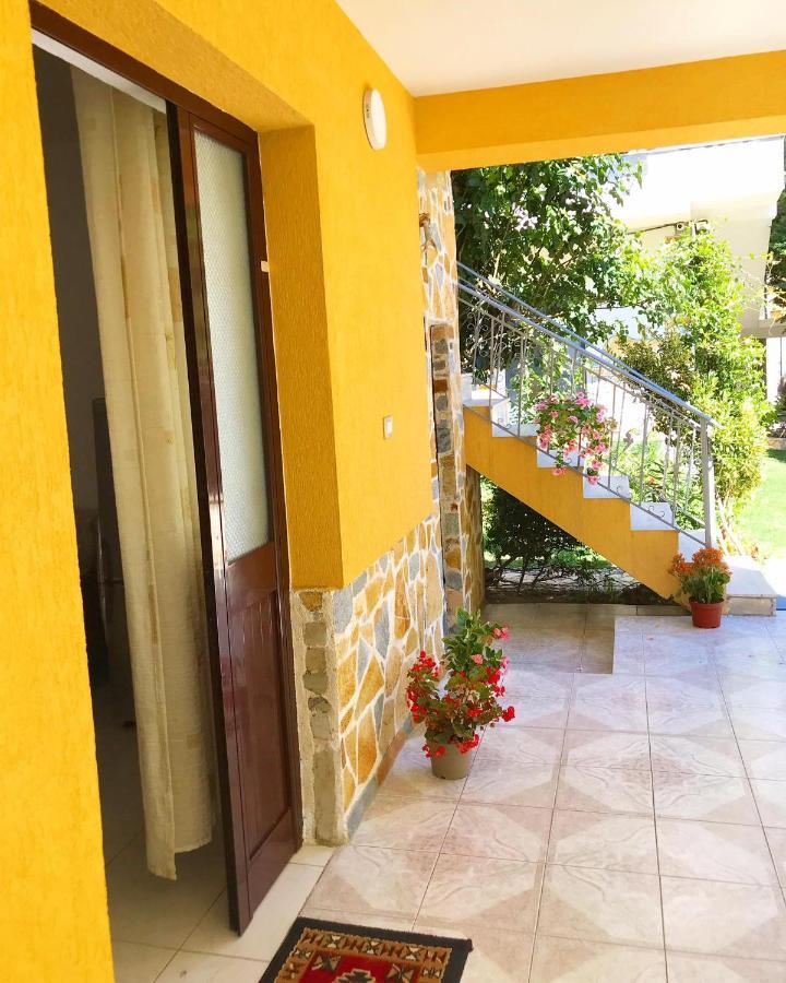 Vila Aliaj Luxury Apartment With 2 Rooms With Private Wonderful Terrace Dıraç Dış mekan fotoğraf