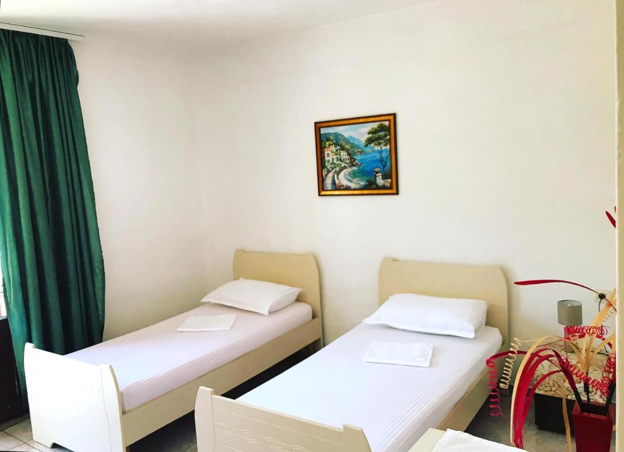 Vila Aliaj Luxury Apartment With 2 Rooms With Private Wonderful Terrace Dıraç Dış mekan fotoğraf