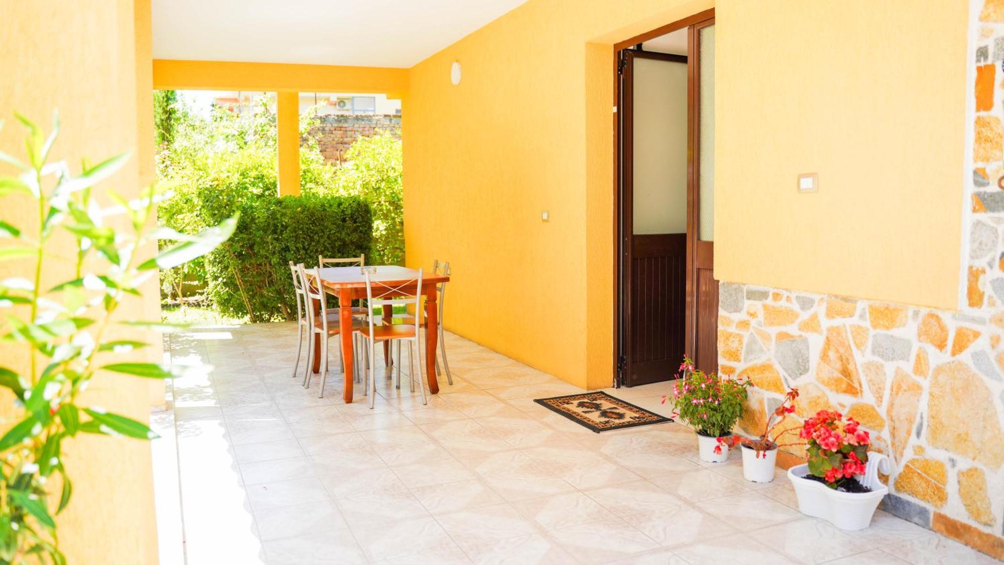 Vila Aliaj Luxury Apartment With 2 Rooms With Private Wonderful Terrace Dıraç Dış mekan fotoğraf