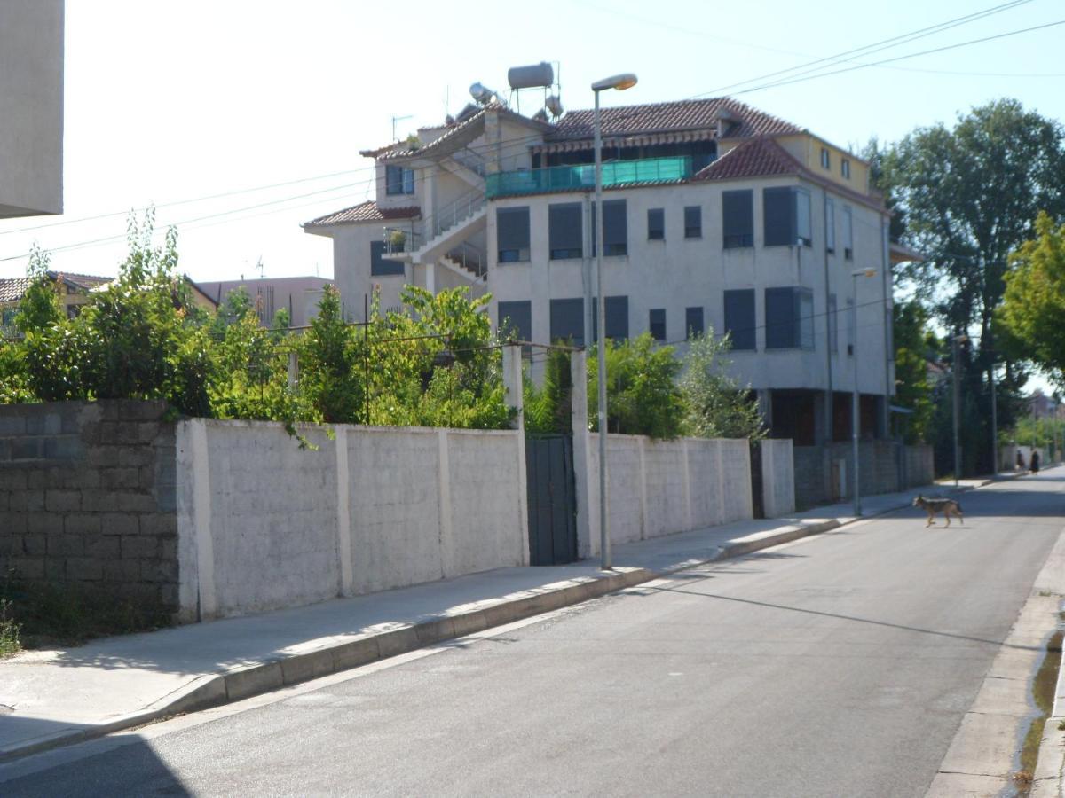 Vila Aliaj Luxury Apartment With 2 Rooms With Private Wonderful Terrace Dıraç Dış mekan fotoğraf